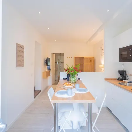 Enchanted - By Rent Appartement *