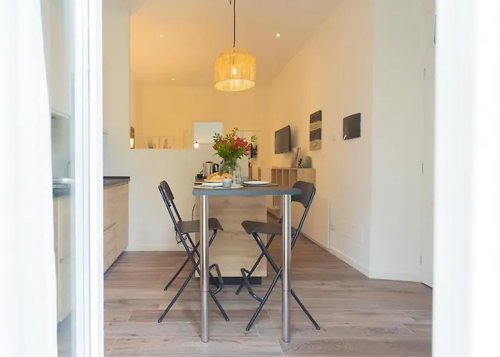 Enchanted - By Rent דירה