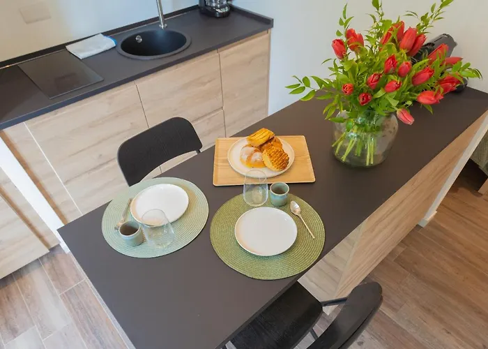 Enchanted - By Rent דירה טרמצו