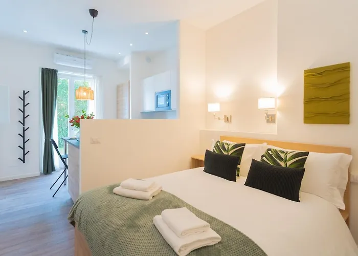 Enchanted - By Rent דירה *