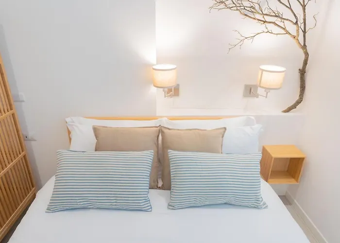 Enchanted - By Rent דירה *